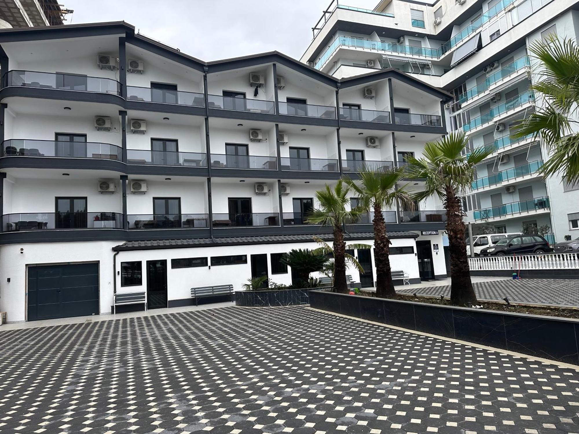 Molla Hotel Restorant Shëngjin Exterior foto